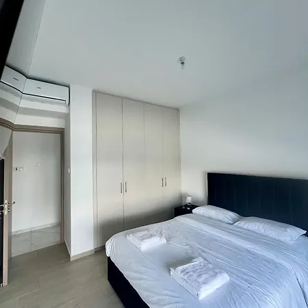 Hubstay - Seaview Oriana In Larnaca, 10 Min Walk To The *