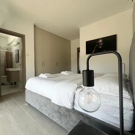 Hubstay - Seaview Oriana In Larnaca, 10 Min Walk To The *