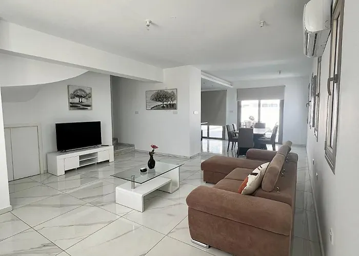 Hubstay - Seaview Oriana In * 라르나카