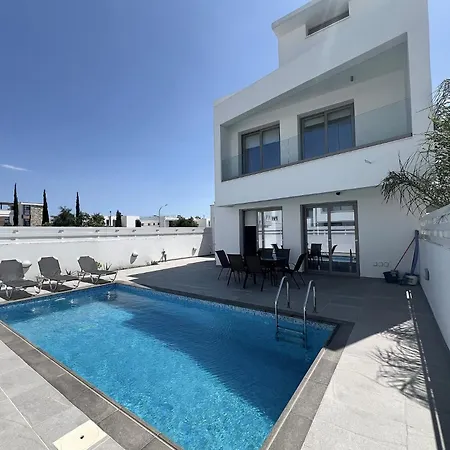 Semesterbostad Hubstay - Seaview Oriana In Larnaca