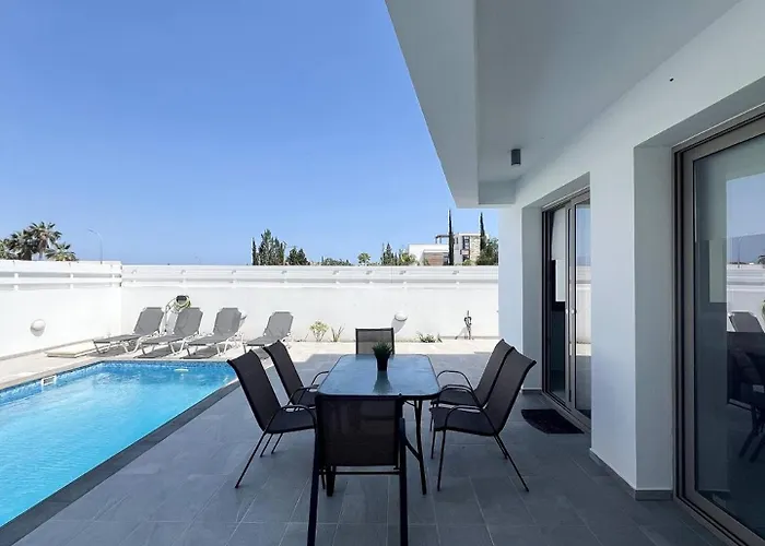 Будинок відпочинку Hubstay - Seaview Oriana In *