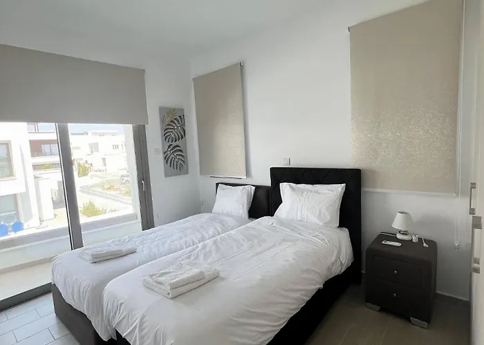 Hubstay - Seaview Oriana In 拉纳卡