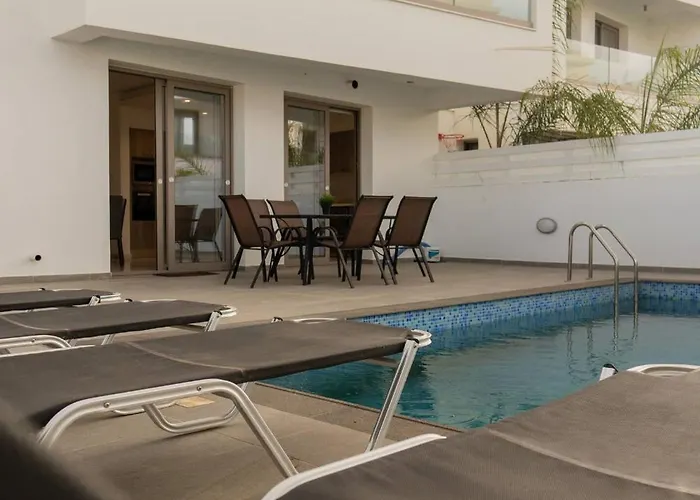 Hubstay - Seaview Oriana In Ларнака